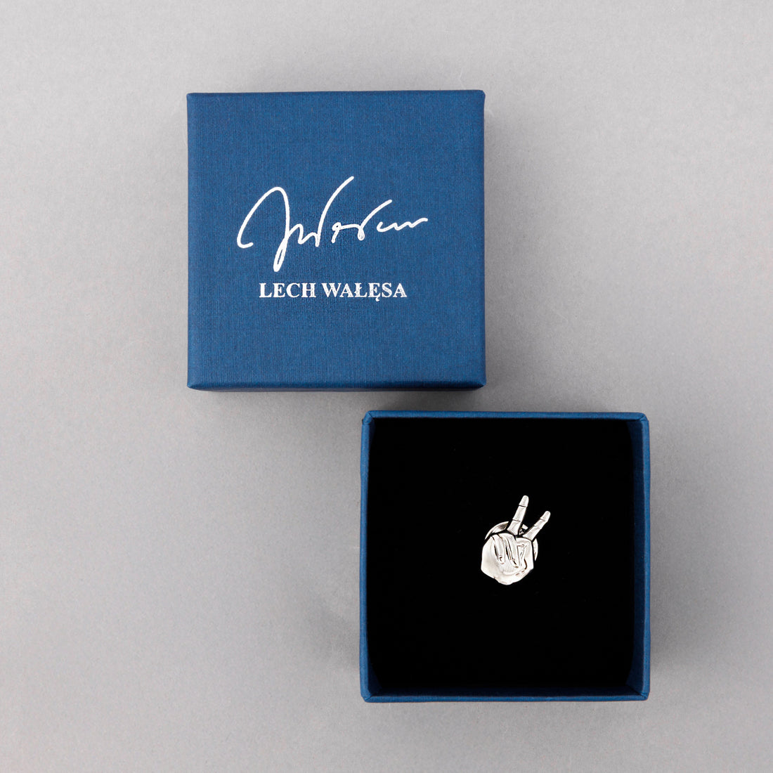 Trójwymiarowa przypinka Lecha Wałęsy !