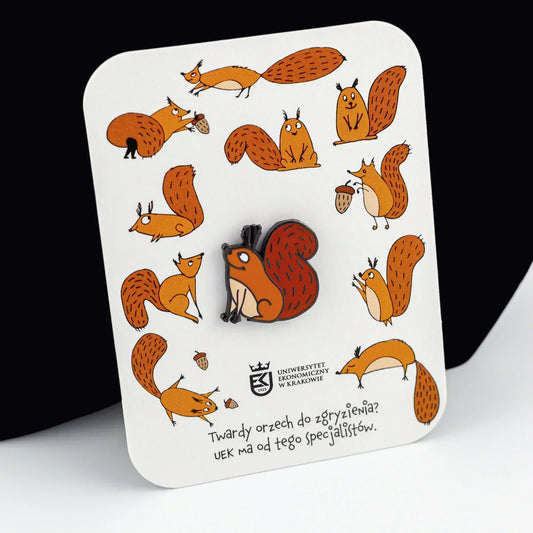 Przypinki z wiewiórką dla UEK