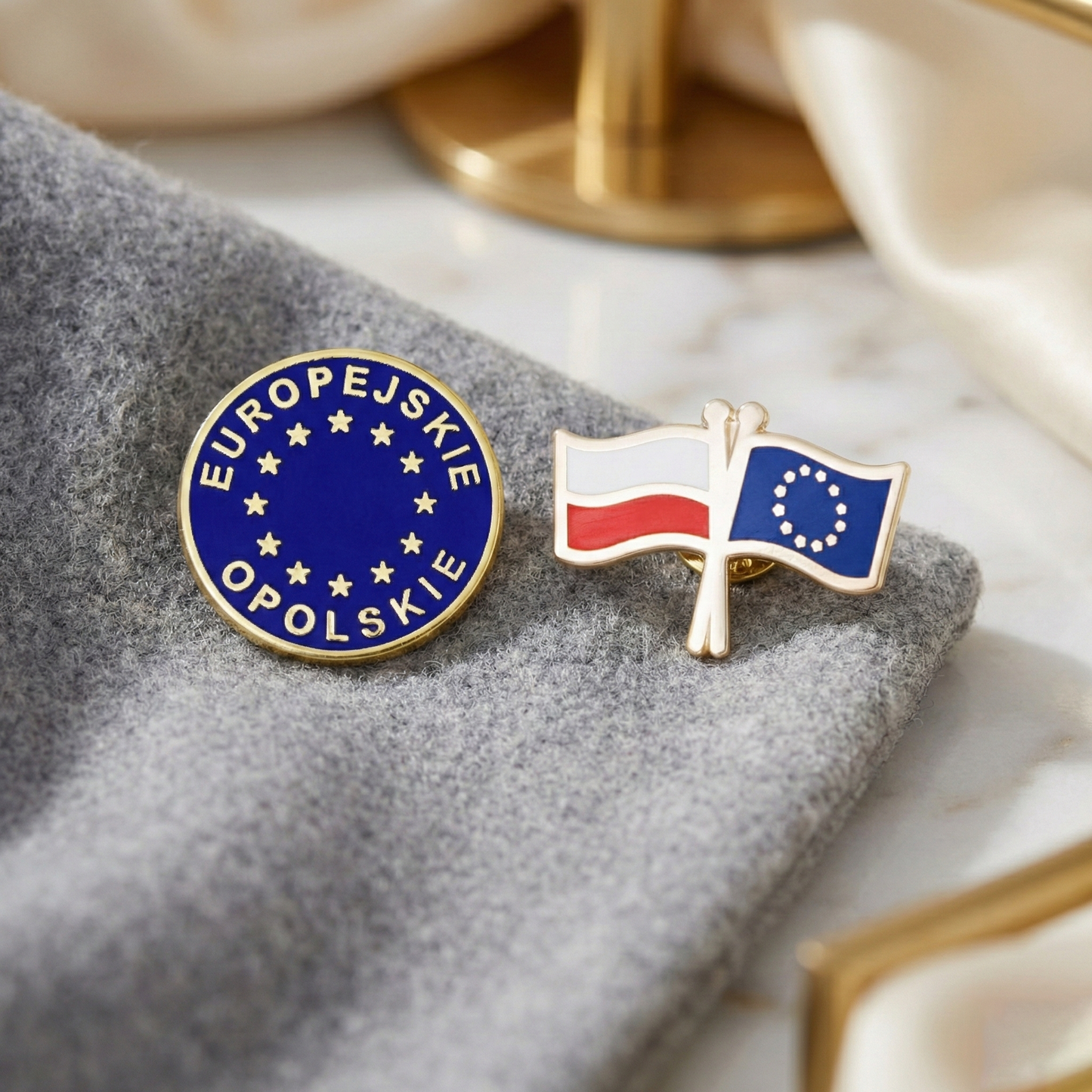 Emaliowane przypinki na indywidualne zamówienie