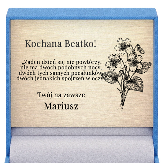 Pudełko z dedykacją dla niej