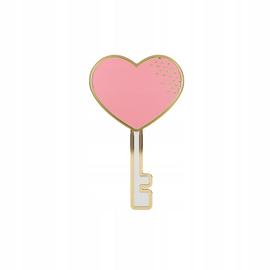 Przypinka ślubna - różowe serce na kluczu - prezent na ślub
