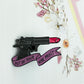 GIRL POWER przypinka szminka pistolet - Pinets Polska