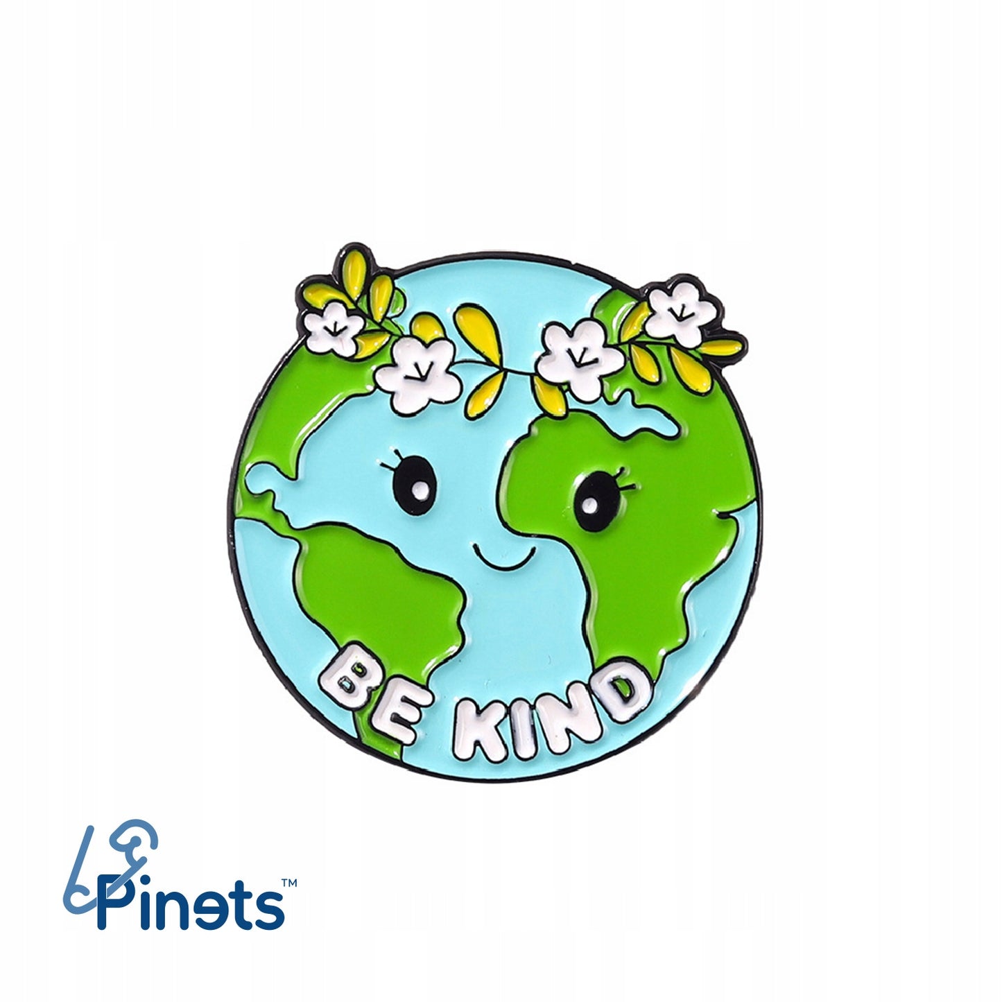 Ekologiczna przypinka w kształcie planety Ziemia z wiankiem ze sloganem "Be Kind"