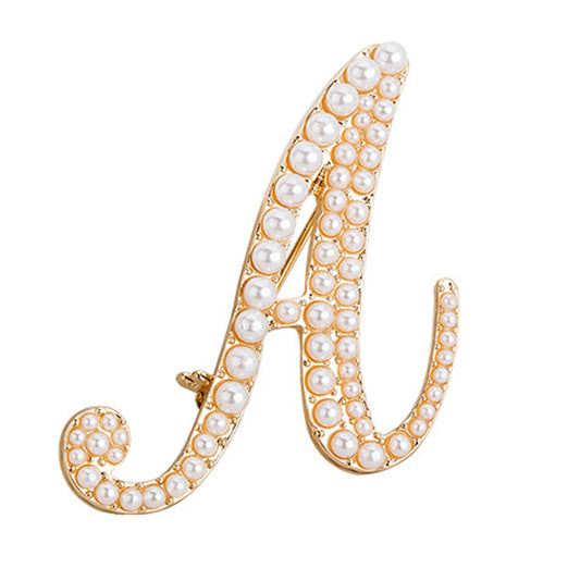 Złota litera A broszka z perłami