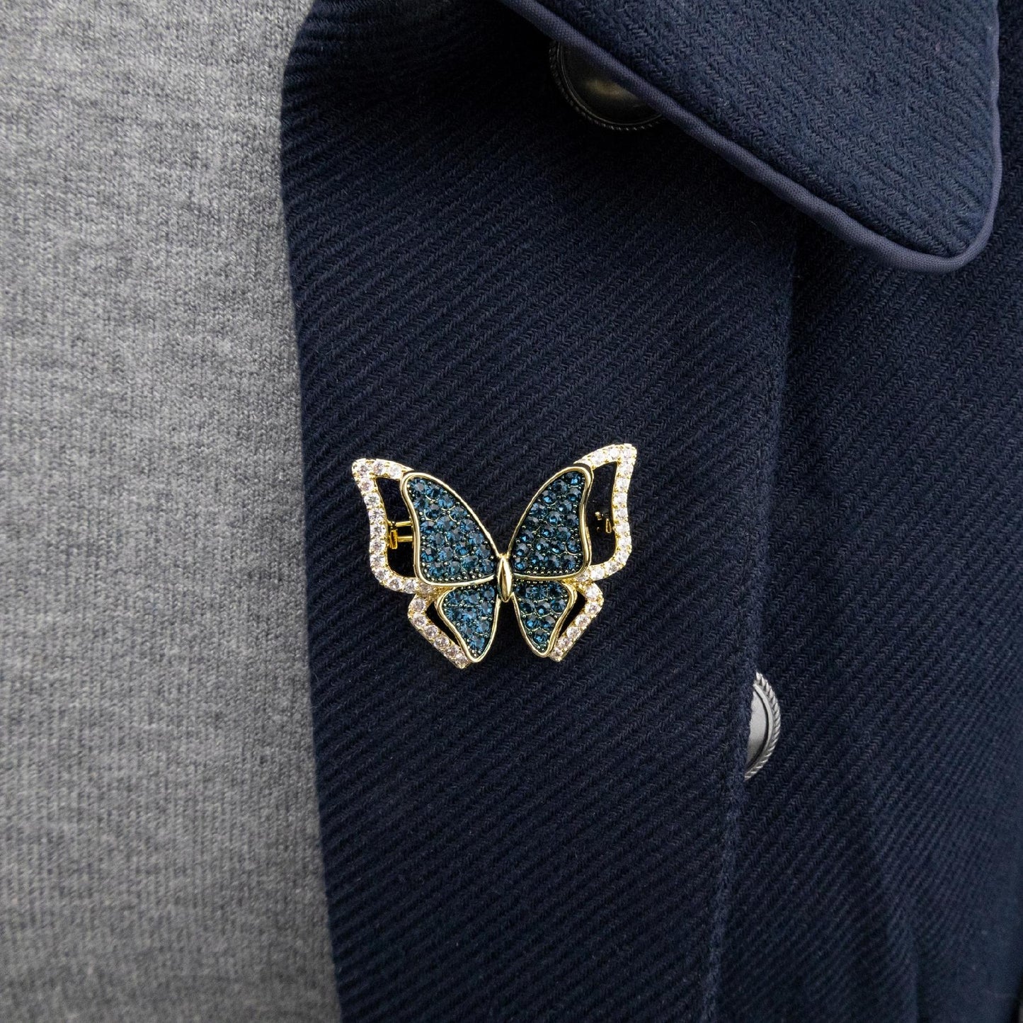 Motyl niebieski - broszka pozłacana 14K złotem