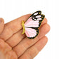 Motyl różowy - przypinka